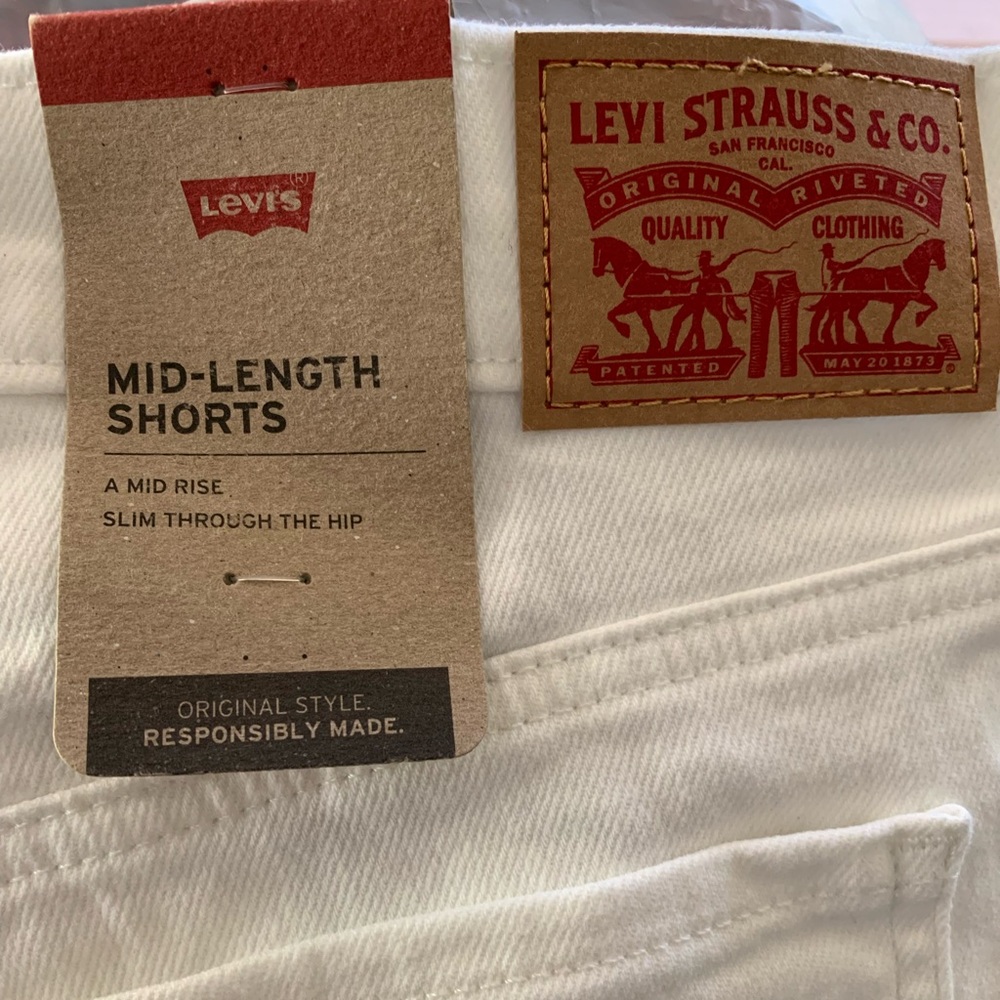 Levi's Mid Length Women's Shorts - Picture 6 of 8